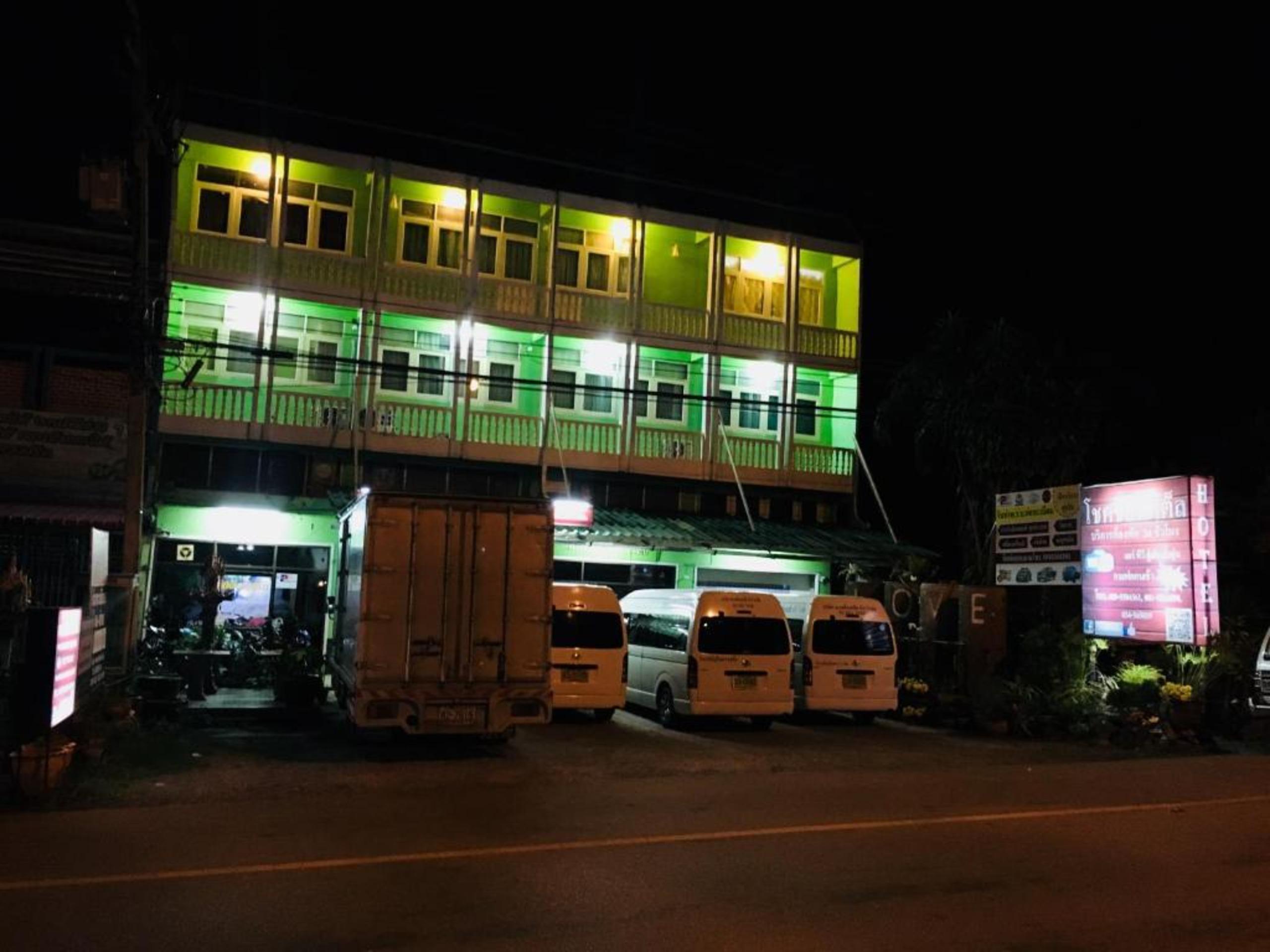 Chokchai Hotel Ban Huai Maenam Noi Εξωτερικό φωτογραφία